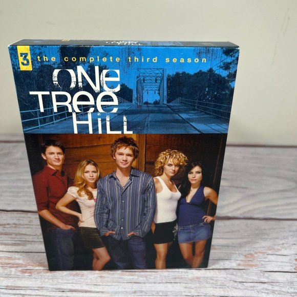 One Tree Hill: Complete Third Season DVD, 2005, 6-Disc Set, Widescreen 3 3rd - Picture 1 of 3